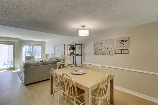 Dining area at Courtside Villas 78